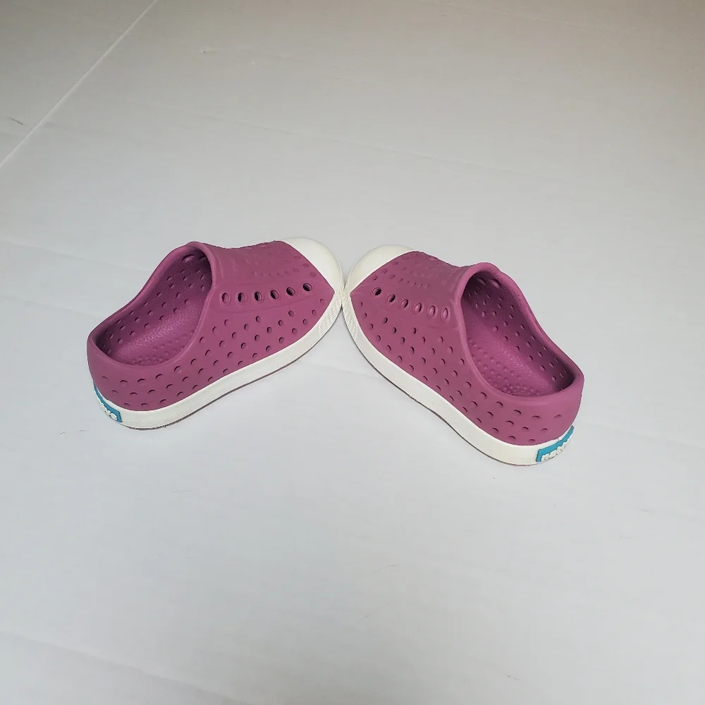 Native Jefferson Kids Slip-On Shoes Size C6 Purple WhiteLightweight Washable